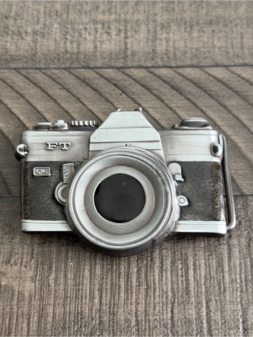 FT Black & Silver Vintage-Style Camera  Belt Buckle - Unisex
